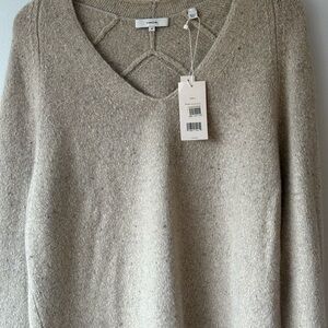 Vince Cream V-Neck Sweater Soft Texture